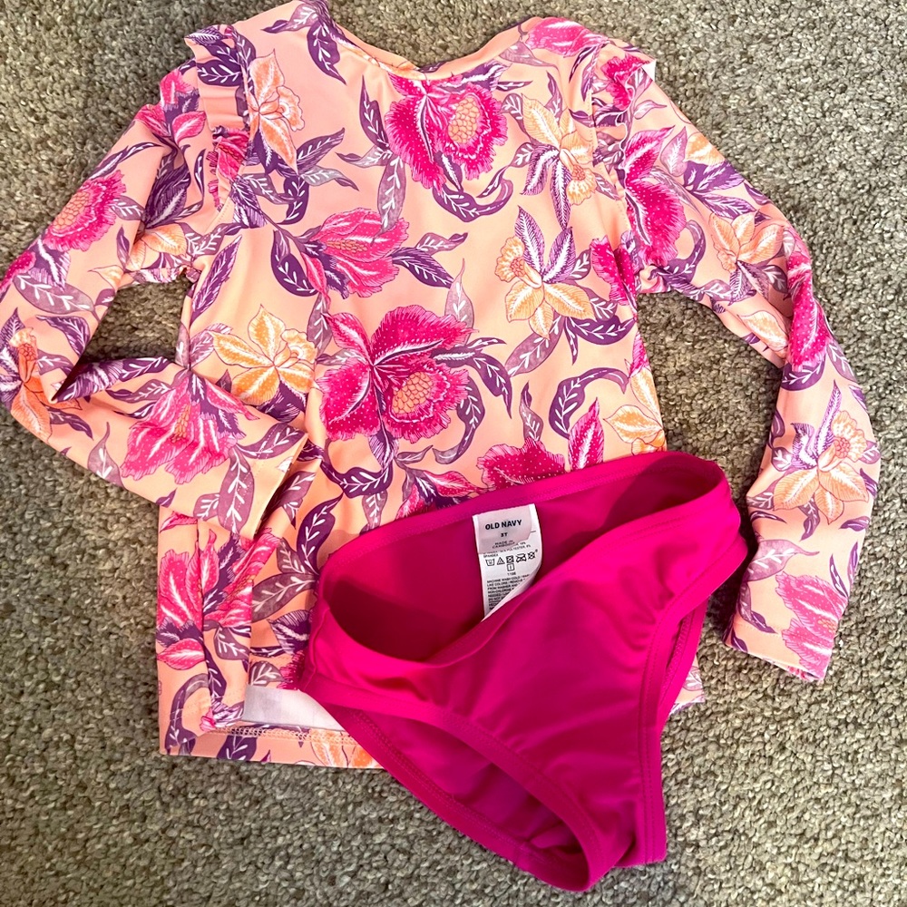 Toddler girl sz 3T Old navy  swim suit.